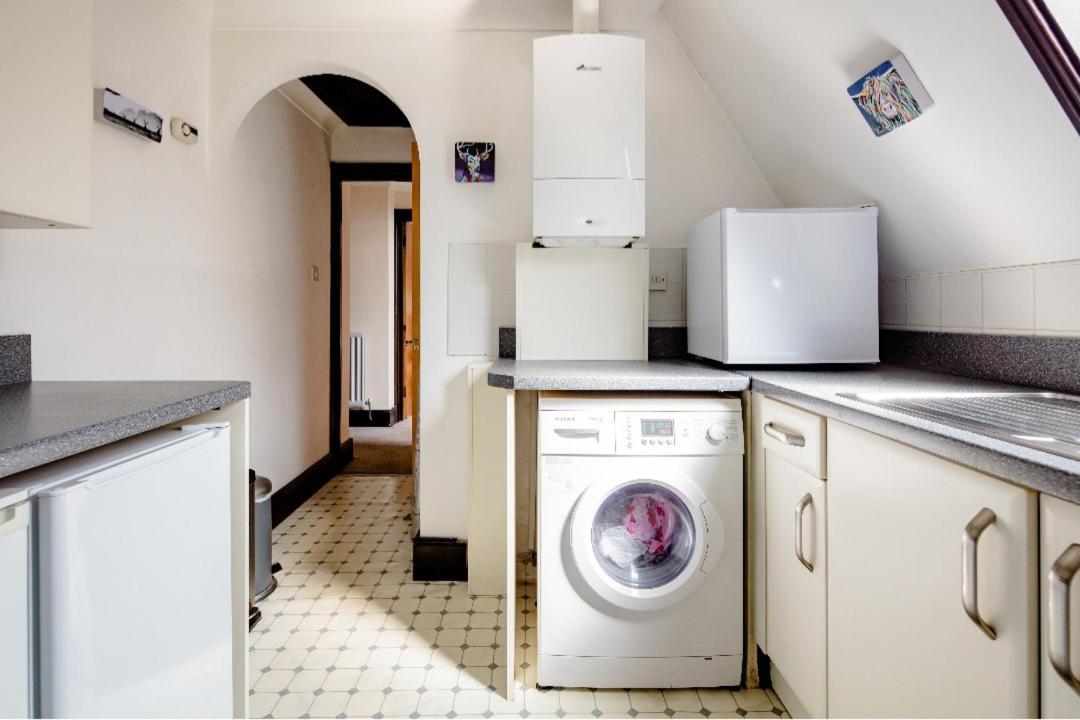 Spacious Room 2 Mins From Station London Exteriör bild